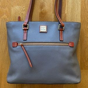EUC Dooney Bourke bag